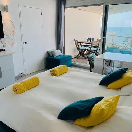 - Le Miramar - Studio Face Ocean Apartment *