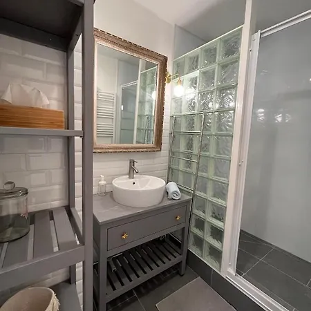- Le Miramar - Studio Face Ocean Apartment *